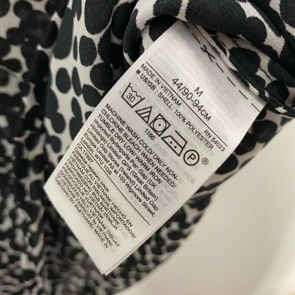 Banana Republic Black & White Polka Dot Tank Top | Size M | Lightweight Sleevele - Picture 5 of 5